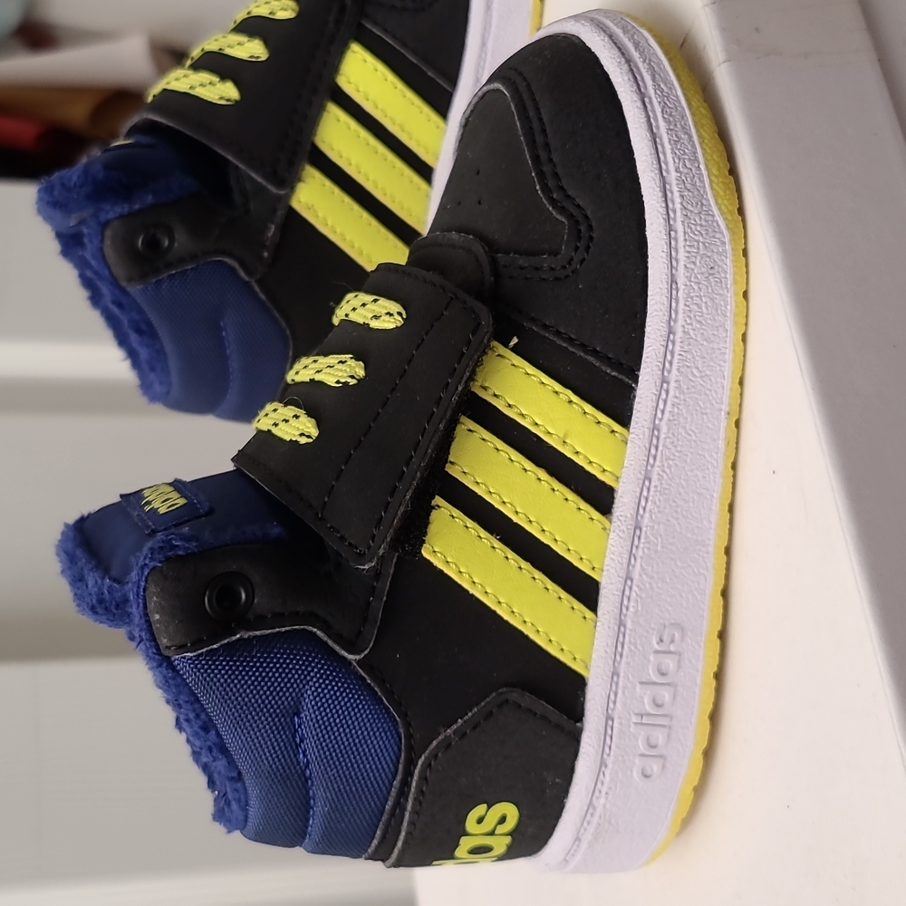 adidas shoes for toddler boy - Picture 2 of 8